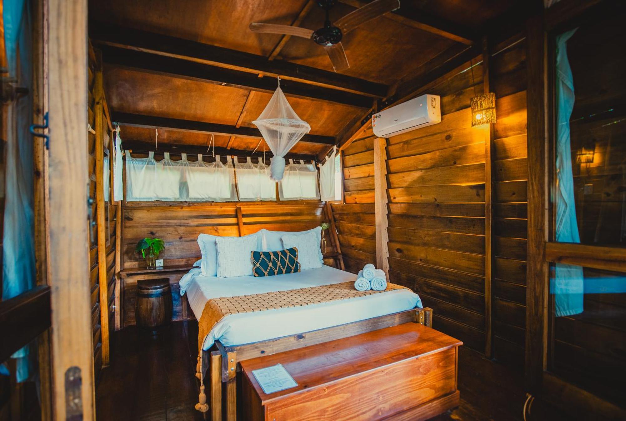 Hostel Da Vila Ilhabela Esterno foto